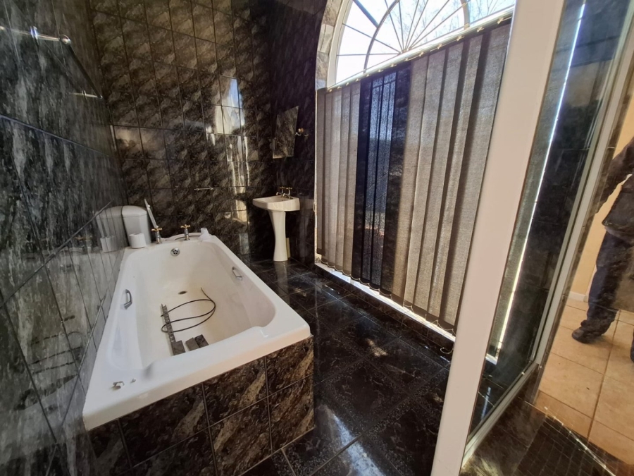3 Bedroom Property for Sale in Universitas Free State
